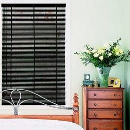 Wood venetain blinds Dove Blinds